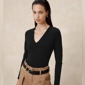 NWT - Banana Republic Soft Stretch V-Neck Black Bodysuit - Size XXL